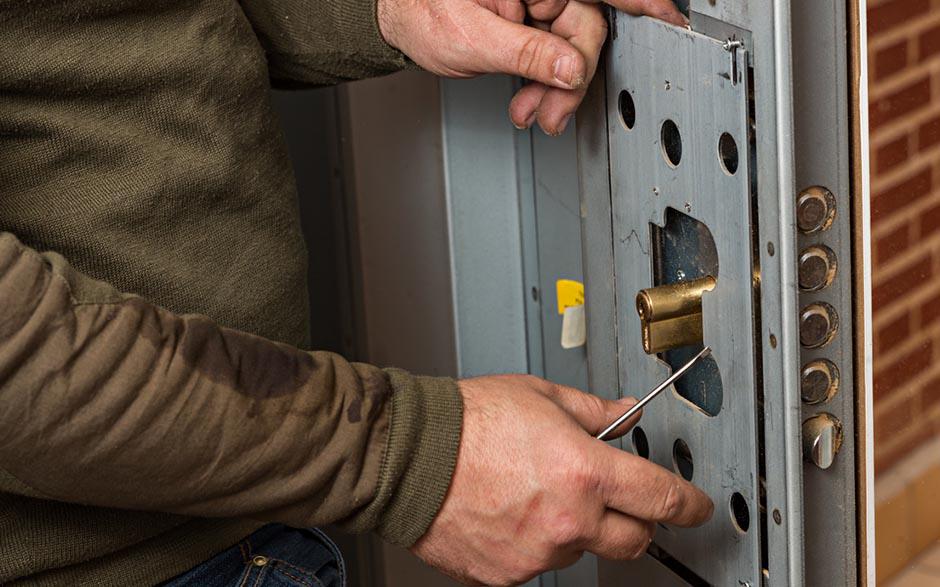 tarif intervention serrurier Férolles-Attilly